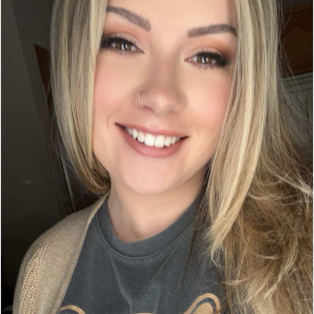 Meet your Posher, Christina